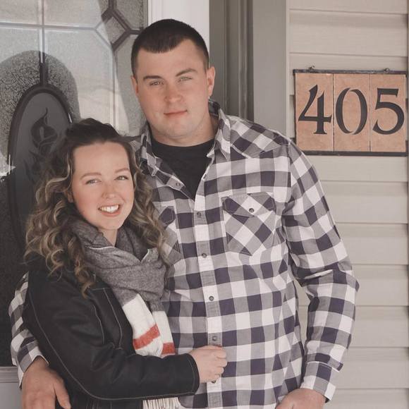 Meet your Posher, Makenzy - Picture 1 of 1